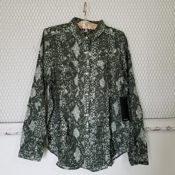 Calvin Klein Jeans Tops - Calvin Klein Burn Olive Long Sleeve Button Down